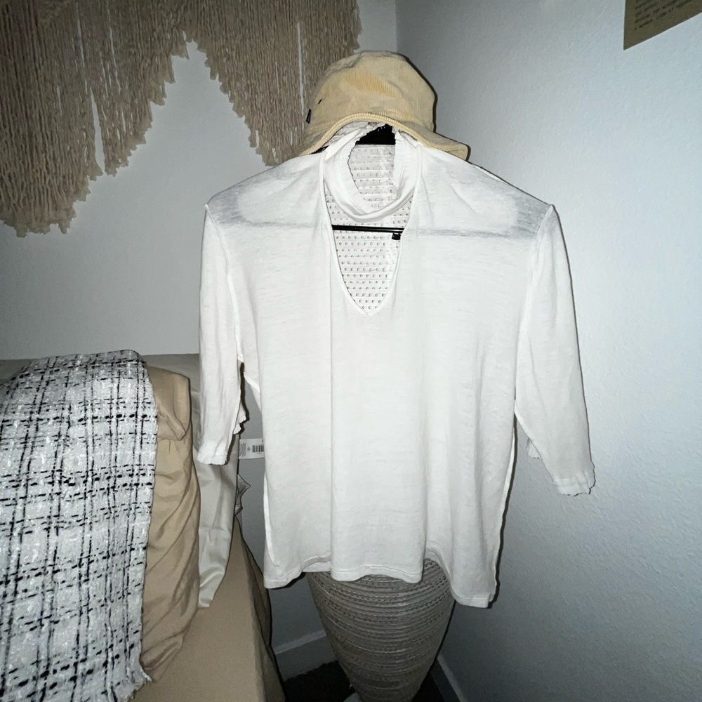 White 3/4 sleeve shirt with choker collar